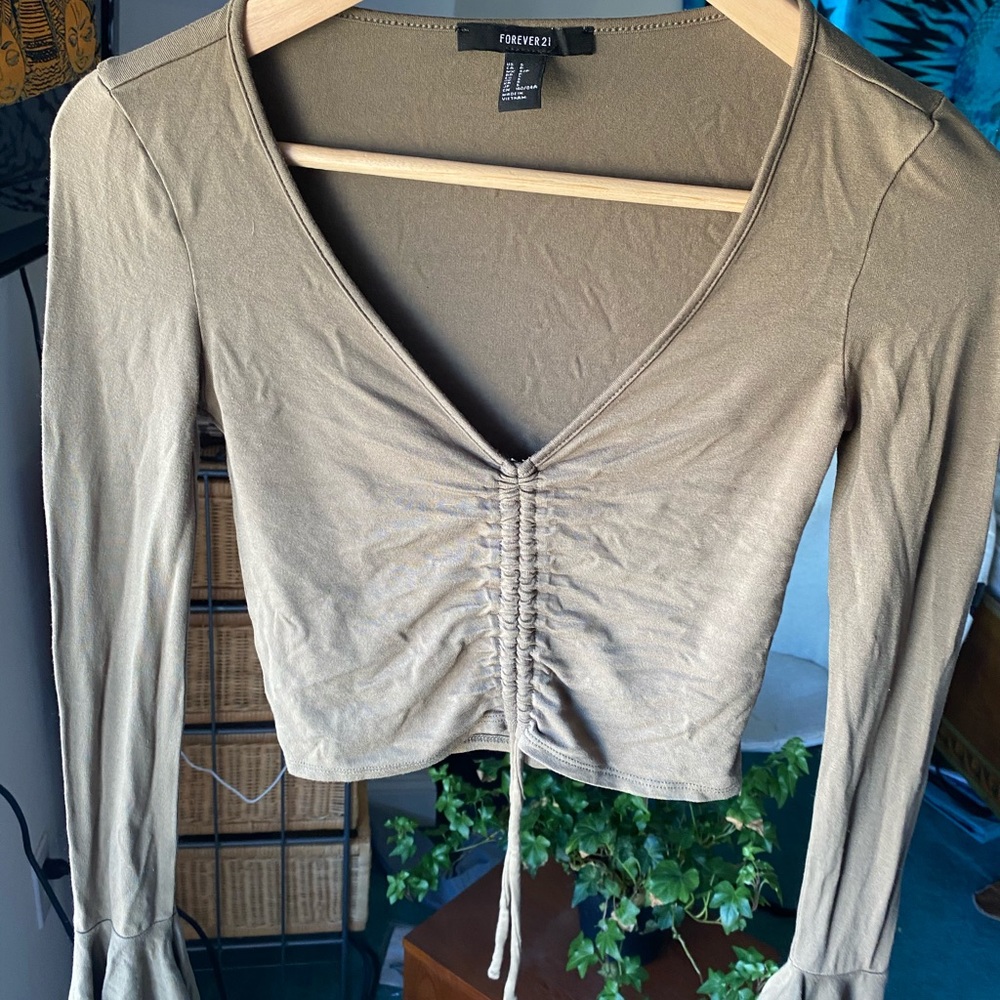 Army green long sleeve crop top